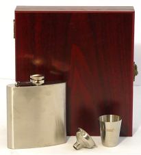 *X57115 Hip Flask 6oz Set in Brown Wooden Box - Engravable & Gifts/Flasks