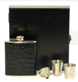 X58120 Hip Flask Snake Pattern Set 7oz in Black Box.... - Engravable & Gifts/Flasks