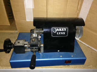 ....Jakey Lynx Tibbe Key Cutting Machine (Second Hand)