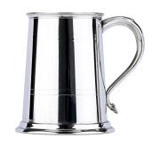 105MB1PT - 1 Pint Pewter Tankard with Swan Handle.