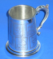 496MB1PT - 1 Pint Pewter Tankard with Black Swan. - Engravable & Gifts/Tankards