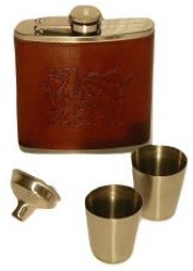 X56051 Welsh Dragon Flask Display Box & Cups - Engravable & Gifts/Flasks