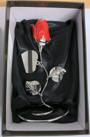 R7820 Red Rose on Stand (in Gift Box)